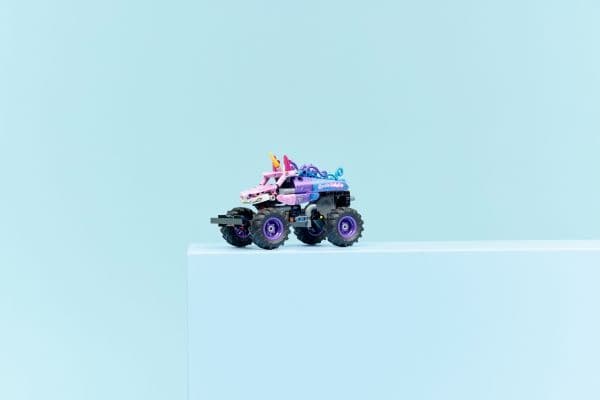 LEGO Technic 42220 Monster Jam™ Sparkle Smash™ pullback