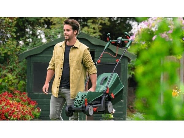 Bosch UniversalRotak 37-570 gräsklippare (06008A6502)