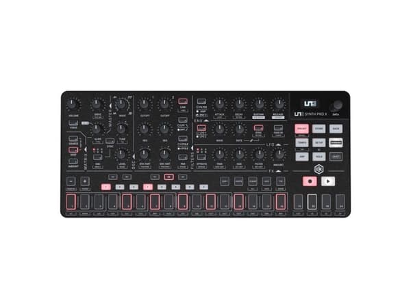 IK Multimedia Uno Synth Pro X - Analoginen syntetisaattori
