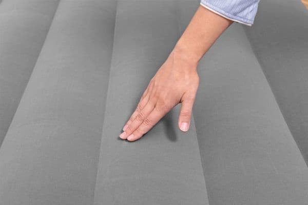 Tritech luftmadrass 2,03m x 1,52m x 46cm