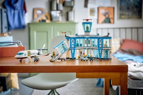 LEGO City 60502 Flyplass og fly