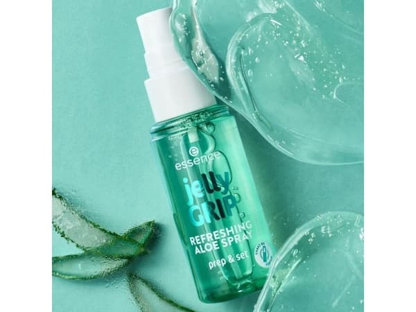 Essence Jelly Grip Refreshing Aloe Fixing Spray