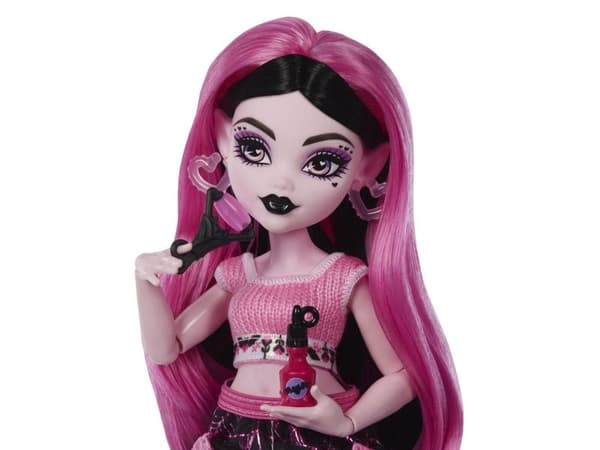 Monster High Self-Scare Secrets Draculaura