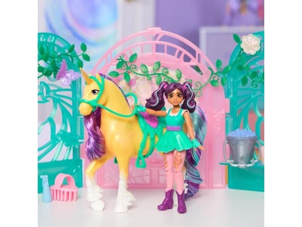 Unicorn Academy Ava & Leaf Stall Playset