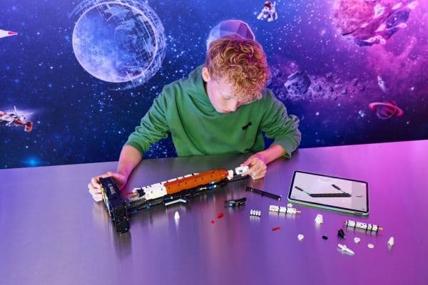LEGO Technic 42221 NASA Artemis Space Launch System raket