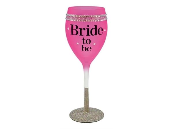 Pink vinglas, Bride to be