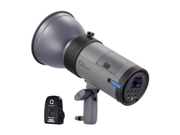Blits Neewer Q300