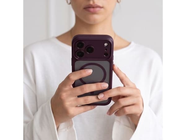 Tech-Protect MagPeak MagSafe CC Case for iPhone 18 Pro Max / 17 Pro Max - Dark Cherry Matte