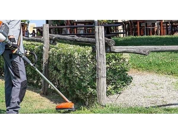 OLEO-MAC BENSINGRÄSKLIPPARE BC 241 T...