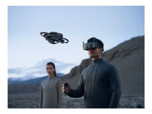 DJI Avata 2 Fly Smart Combo - FPV-drönare - USB