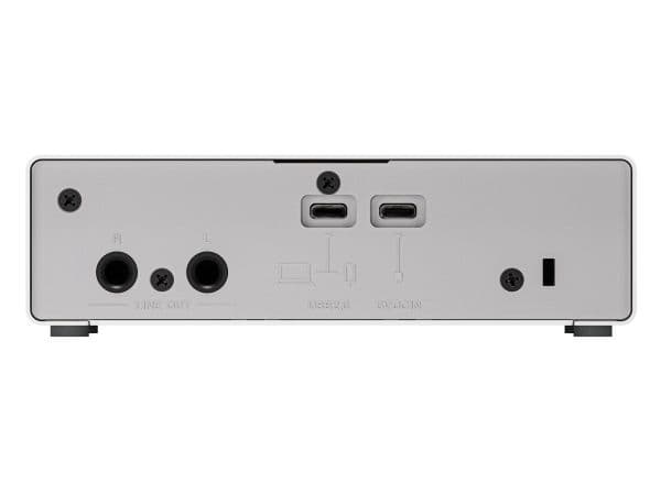 Yamaha UR12MK3 White - lydgrensesnitt