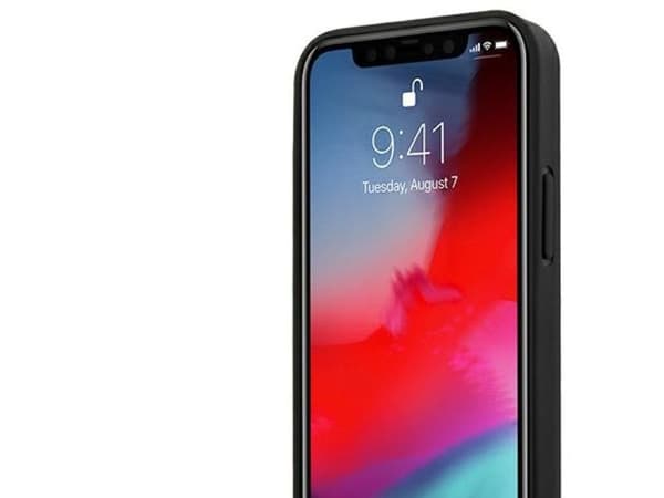 BMW läder Curve perforerat mobilskal för iPhone 12 Pro Max - Svart