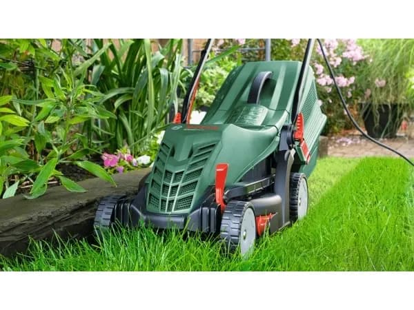 Bosch UniversalRotak 37-555 Trimmer