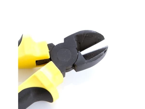 CUTTING PLIERS 111005 160 MM