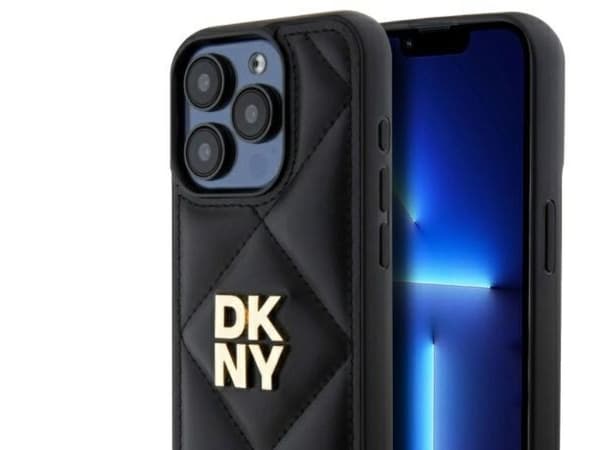 DKNY Quilted Stack Logo-etui til iPhone 15 Pro - svart