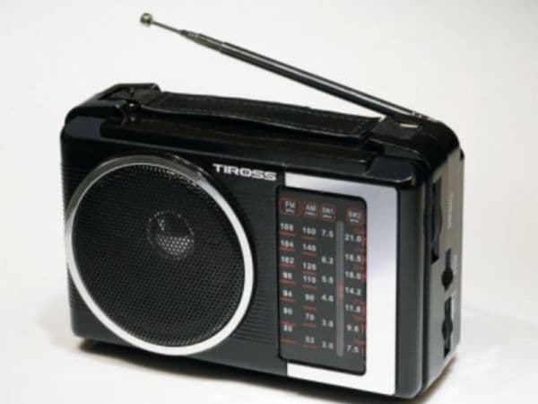 Radio Tiross TS-460