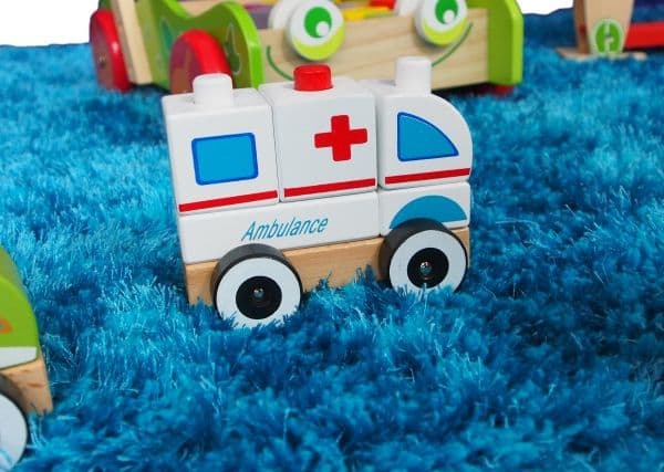 iBOX Träbil ambulans (W05C012)
