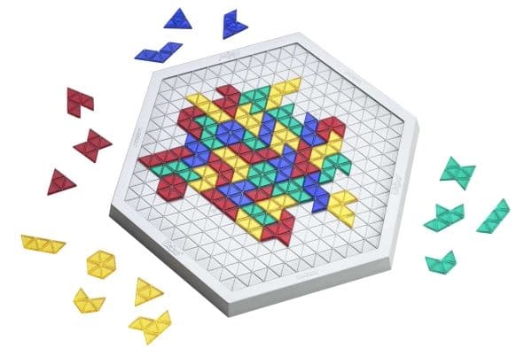 Mattel Games Blokus Trigon -peli, Lautapeli, Perhe, 7 vuotta, Perhepeli