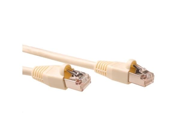 Ivory 0,5 m SF/UTP CAT5E patchkabel snagless med RJ45