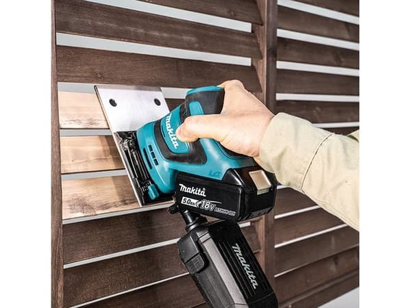 Makita DBO480RTJ