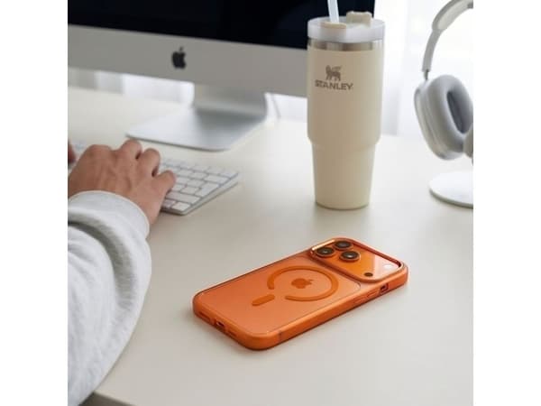 Tech-Protect Magmat Magsafe CC case for iPhone 17 Pro / 18 Pro - orange-transparent