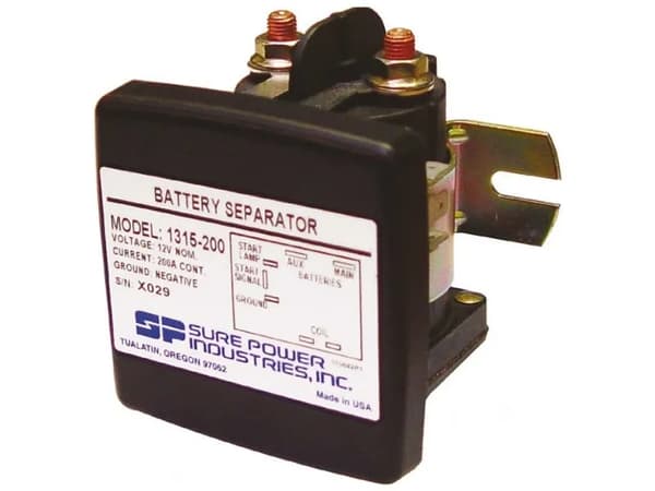 DEFA batteriseparator 12v 200a