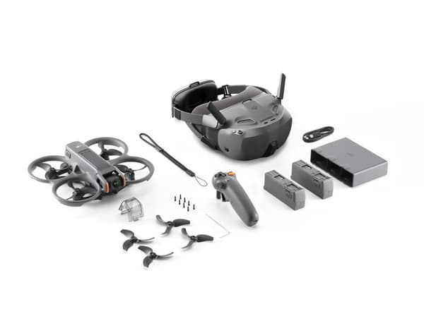 DJI Avata 2 Fly Smart Combo - FPV Drone - USB
