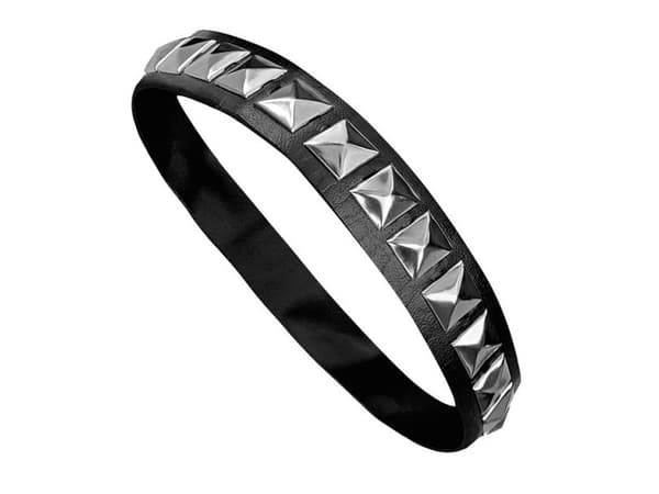 Choker niiteillä