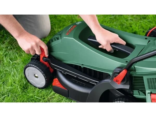 Bosch UniversalRotak 37-555 Trimmeri