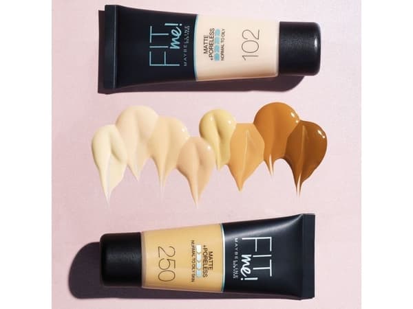 Maybelline Fit Me Matte + Poreless foundation 102 Fair Light
