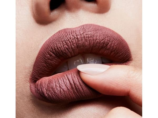 MAC Retro Matte Liquid Lipcolour Topped With Brandy and Vanilla
