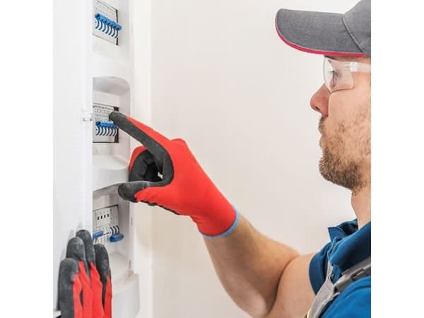Qoltec C40, Dvärgbrytare, IP20