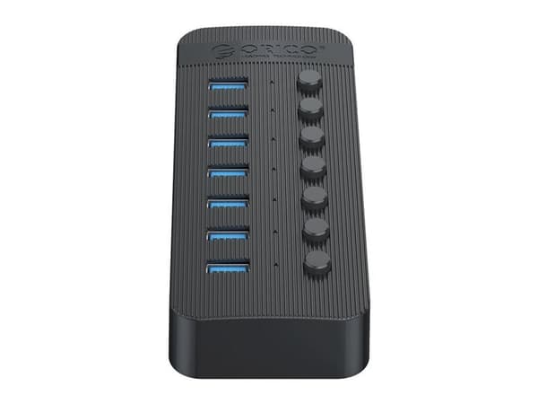 7-porttinen USB-A 3.0 Switch-on HUB - musta