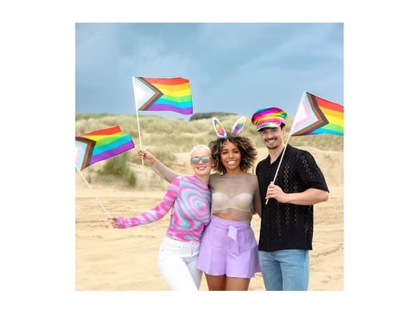 LGBTQ+-lippu kepissä