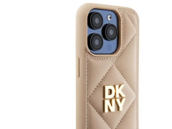 DKNY Quilted Stack Logo fodral till iPhone 15 Pro Max - beige