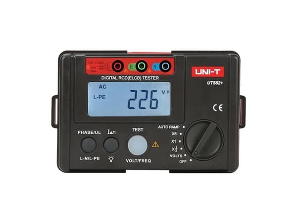 Arvostelu Uni-T RCD UT582+:sta