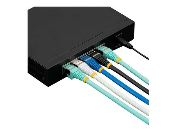 StarTech.com NLBL-10M-CAT6A-PATCH, 10 m, Cat6a, S/FTP (S-STP), RJ-45, RJ-45