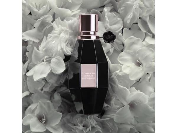 Viktor & Rolf Flowerbomb Midnight Eau De Parfum 30ml For Women