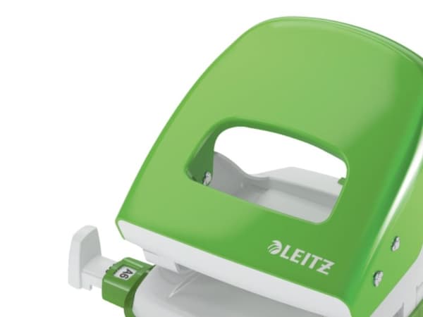 Hålstans Leitz 5008 ljusgrön 2-hål med glid för 30 ark