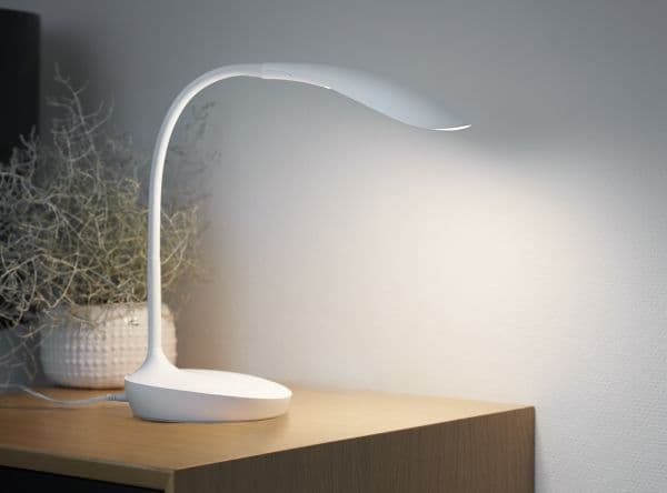 HALLITUKSEN LAMPPU MAMBA LED HVID