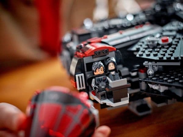LEGO Star Wars 75389 Dark Falcon