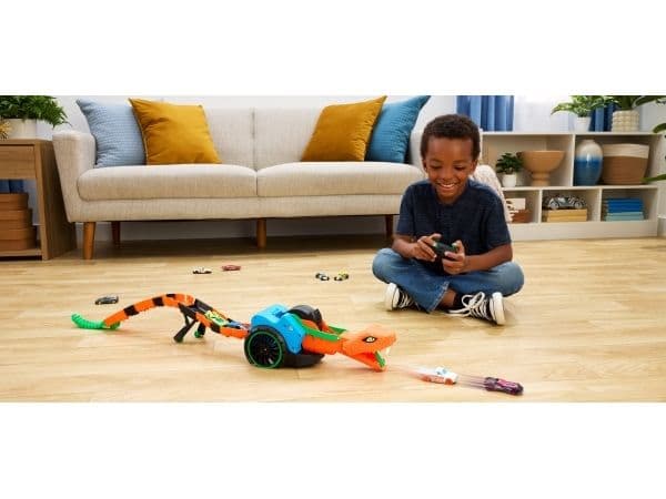 Hot Wheels RC Let's Race Snake