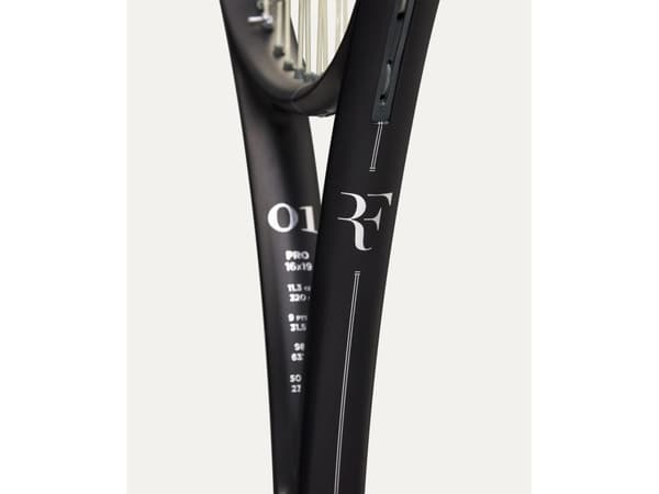 Wilson RF 01 Pro, Svart, Grå, Karbon, Polyurethan, RF, 632 cm², 31,5 cm, 2,4 cm