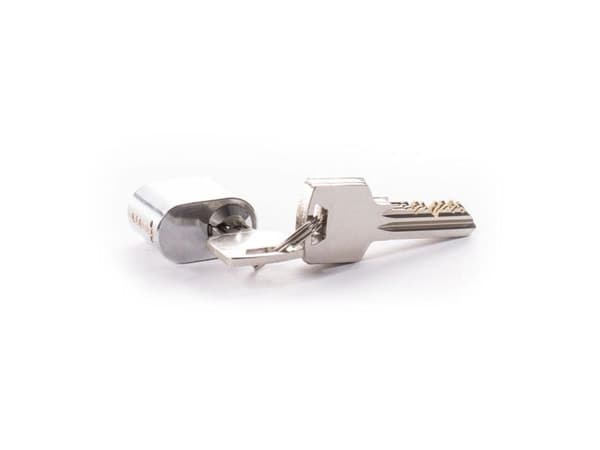 LG skandinavisk oval sylinder 32 mm krom 5K