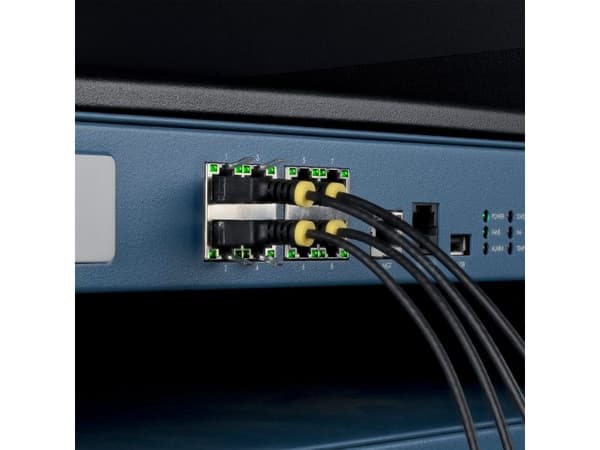 StarTech.com N6APATUTP34BKS2M, 2 m, Cat6a, U/UTP (UTP), RJ-45, RJ-45, musta
