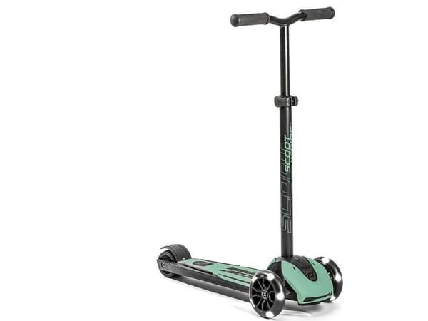 Scoot & Ride Highwaykick 5 LED Forest