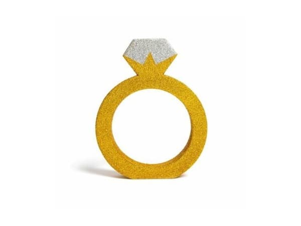 Guld ring borddekoration