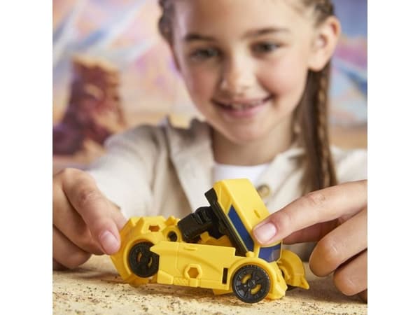 Transformers Cyberworld Panssaroitu C 10 cm - Bumblebee (kimalaiset)