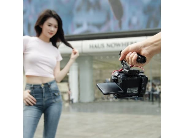 SmallRig 5427 Cage for Canon EOS R50 V Juodas