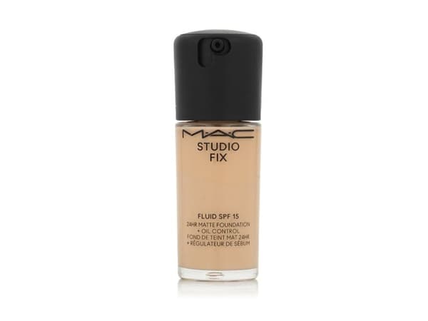MAC Studio Fix Fluid SPF15 24HR Matte Foundation (NC15) 30 ml
